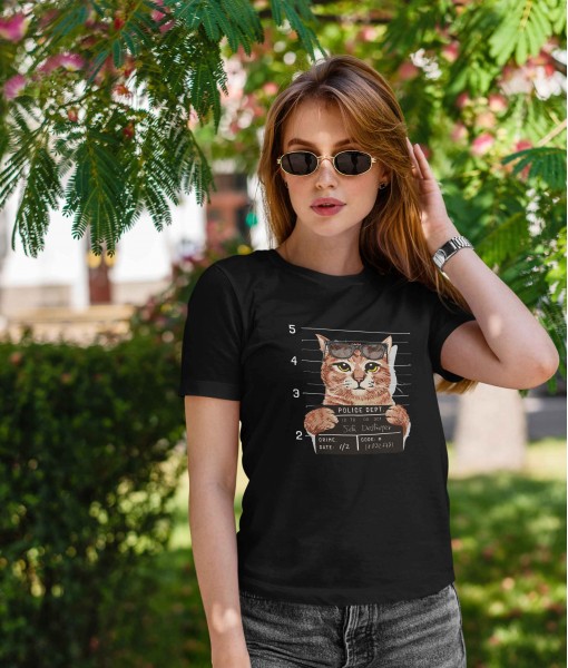 Дамска тениска с щампа Арт Cool cat holding mugshot sign